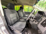 運転席シート廻りは使用感も少なく、良好な状態となっています。丁寧に使われていたことがよくわかりますね。