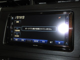 ナビゲーションは純正メモリーナビ(NHZA-W60G)を装着しております。AM、FM、CD、DVD再生、Bluetooth、ワンセグTVがご使用いただけます。初めて訪れた場所でも安心ですね!