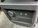 充電もUSBポート装備