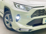 【サンルーフ】開放感たっぷりの希少装備、サンルーフが装着されています!車内に明かりを取り入れたり景色を楽しむ以外にも、車内の空気も簡単に換気できて快適です!