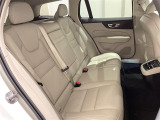 V60クロスカントリー B5 AWD プロ 4WD 4WD 本革シート