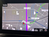 ●純正ナビ:一体感のあるナビは、高級感ある車内を演出してくれます。オーディオ機能も充実しておりますので、運転もより楽しめます♪
