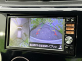 狭い場所での駐車や後退時も、安全にサポートします。周囲の状況を把握しやすく、運転に自信を持てます。安全運転をサポートします。