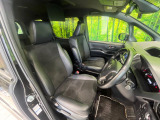 運転席シート廻りは使用感も少なく、良好な状態となっています。丁寧に使われていたことがよくわかりますね。