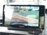 【バックカメラ】駐車が苦手な方でも安心してお乗りいただけます。リバース連動で画面が切り替わるのでとっても便利です。