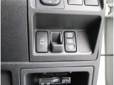 左スライドドアーは電動タイプです