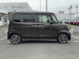 納車前には、当社メカニックによる『プロの視点』で、安全かつ安心して気持ちよくお乗りいただける整備を行います。詳しくはスタッフまで。