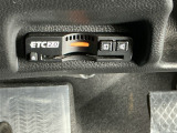 ETC2.0が標準装備です。高速道路の渋滞情報や静止画像提供などをナビとリンクして画面でお知らせします。また、高速道路の一時退出対象インターでは料金据え置きで一時退出もできます