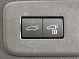 【パワーバックドア】スマートキーや運転席のボタンを押すだけでリアゲートが自動で開閉します!荷物を持っている時や、高い位置にあるバックドアを閉める際に便利な機能です♪