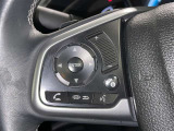 ステアリングスイッチ装備!運転しながら手元でオーディオの操作などができます。
