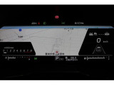 ナビゲーション機能と連動して、地図画面をメーターに表示することも可能です。