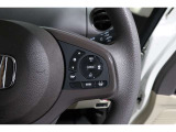 Hondaセンシングの機能のひとつ、アダプティブクルーズコントロール付!アクセルから足を離しても設定したスピードと前車との車間を保ち走行してくれます!車線維持もアシスト☆高速道路で疲労軽減ですね☆