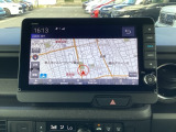 ナビは9インチホンダコネクトナビ(LXU-242NBi)装着!フルセグTV、ラジオ、CD・DVD、Apple Car Play、Android Auto、USB、Bluetoothが使用できます。
