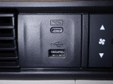 USBつなげられます♪充電などお役にたちますよ!!