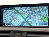 ●純正ナビ:一体感のあるナビは、高級感ある車内を演出してくれます。オーディオ機能も充実しておりますので、運転もより楽しめます♪