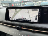 日産純正のカーナビが付いておりますので知らない所でもサポートしますので安心ですね。色々な機能でドライブも快適ですね。