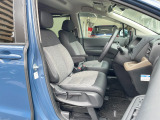 体を包み込む形のシートなので、長時間運転しても疲れません。