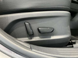 運転席パワーシートにになります☆スライドや、リクライニング、リフター(座席の高さ)の操作が楽に行えます♪