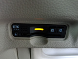 ETC付。高速道路の料金所はキャッシュレスで通過です。サービスエリア等にあるスマートインターの出入りも利用可能でとっても便利。ご納車後すぐにお使い頂けるようセットアップしてのお渡しとなります。