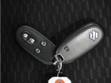 ◆スマートキー◆カギをバッグやポケットに入れたままでもドアロックの開閉ができる『スマートキー』付き!雨天や暗くなってもカギを取り出す必要がなくドアの開錠&エンジンも始動できます