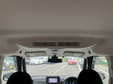 サーキュレーター付きなので車内の温度を下げてくれますので、後席も快適です
