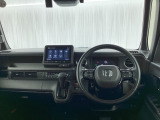 ワイドな視界で運転もしやすくなるように、設計されています。