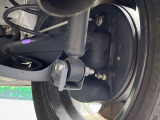 お車を安心してお乗りいただく為には、足回りの定期点検が欠かせません。サービスサポート(有償保証)では無料点検もご提供しており、安心のカーライフをお過ごしいただけるサポート体制が整っています。
