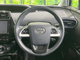 【純正革巻きステアリング】上質な革を使用することで、手にしっかり馴染みとても運転しやすいハンドルです♪