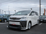 当店では納車整備の際にエンジンで使っているバッテリーまで新品に交換致しますので、ご安心ください!エンジンオイル、エレメント、ワイパーゴム、エアコンフィルタ、ブレーキパッドも半分以下なら交換致します!