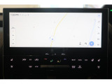 14インチディスプレイナビゲーション&オーディオシステムでナビゲーションやオーディオ、車両の設定、エアコンスイッチなどの多彩な機能を集約。タブレット感覚のタッチ操作が可能です。