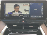 停車中にTVや映像を楽しめます。長距離移動の待ち時間も快適に過ごせる、便利な機能です。リラックス空間を演出します。