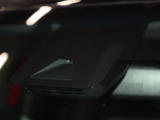 【プリクラッシュセーフティシステム】ミリ波レーダーと単眼カメラを併用したセンサーで前方の車両と昼歩行者・昼自転車を検知し、それに基づく統合的な制御により、事故の回避や衝突被害の軽減を支援します。