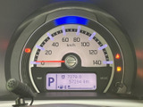 視認性の高いメーター類で、走行状況を的確に把握できます。運転に集中できる、シンプルで使いやすいデザインです。