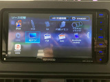 【ナビ】TVやBluetoothオーディオなど多彩なメディアに対応したメモリーナビを装備しています。