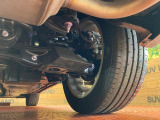 お車を安心してお乗りいただく為には、足回りの定期点検が欠かせません。サービスサポート(有償保証)では無料点検もご提供しており、安心のカーライフをお過ごしいただけるサポート体制が整っています。