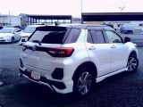 新車・中古車を取り揃えてお客様のご来店をスタッフ一同お待ちしております。