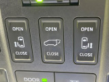 【両側パワースライドドア】スマートキーや運転席のスイッチで後席両側スライドドアの開閉が可能♪電動だから力を入れてドアを開ける必要が無く、小さなお子様でも簡単に開け閉めでき快適です♪