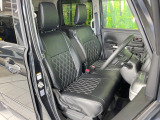 運転席シート廻りは使用感も少なく、良好な状態となっています。丁寧に使われていたことがよくわかりますね。