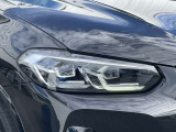 また、BMW正規認定中古車は、エマージェンシーサービスが自動付帯。24時間365日、皆様のカーライフをサポート致します。確かな安心のうえで、「駆けぬける歓び」をご堪能ください。