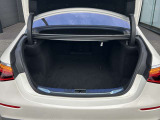 納車前には、メーカー規定に基づき、認定中古車ならではのしっかりとした整備をしてからご納車させて頂きます。熟練のメカニックがお客様に届く事を思い、1台1台入念に点検、整備致します。
