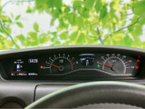 視認性の高いメーターで、運転に必要な情報を的確に把握。安全運転をサポートする機能を搭載し、安心なカーライフを実現します。