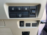 運転席まわりの画像です。