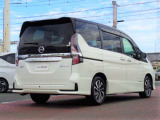 日産の車検では「検査」だけではなく車を知り尽くしたプロが、「点検整備」を行います。高性能化する車に対応する為、最新鋭の電子システムで車の見えない所まで正確に診断します。