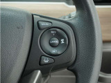 ◆アダプティブクルーズコントロール◆予め設定した車速内でクルマが自動的に加減速。前走車との適切な車間距離を維持しながら追従走行します。【LKAS】車線維持支援システムでステアリング操作を支援。