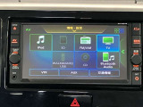 日産純正メモリーナビゲーションです♪目的地まで案内するナビゲーション機能の他にフルセグ画質で楽しめるTVやBluetooth Audio☆DVD再生など多彩な機能が満載で運転を快適にサポートしてくれます☆