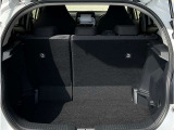 ■リアシートを倒せば、広いラゲージスペースが確保できますので、荷物の多い時は便利です!
