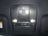 【マツダエマージェンシーコール】エアバッグ作動時や衝突時、車内のSOSボタンを押した際に、24時間365日いつでも緊急通報を行い、オペレーターが必要に応じて救急・警察を手配します。万が一の時も安心!