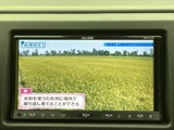 停車中にテレビや動画を楽しめます。休憩時間や待ち時間に、エンターテイメントを満喫できます。※運転中の視聴は法律で禁止されています。