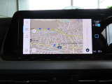 ディスカバーメディア搭載。「VW Connect」というeSIMが内蔵された画期的なシステムです。地図データなど自動で情報を更新することができるのが大きな魅力。なお、CD/DVD・TVは廃止されてます