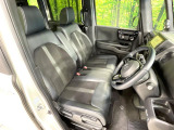 運転席シート廻りは使用感も少なく、良好な状態となっています。丁寧に使われていたことがよくわかりますね。